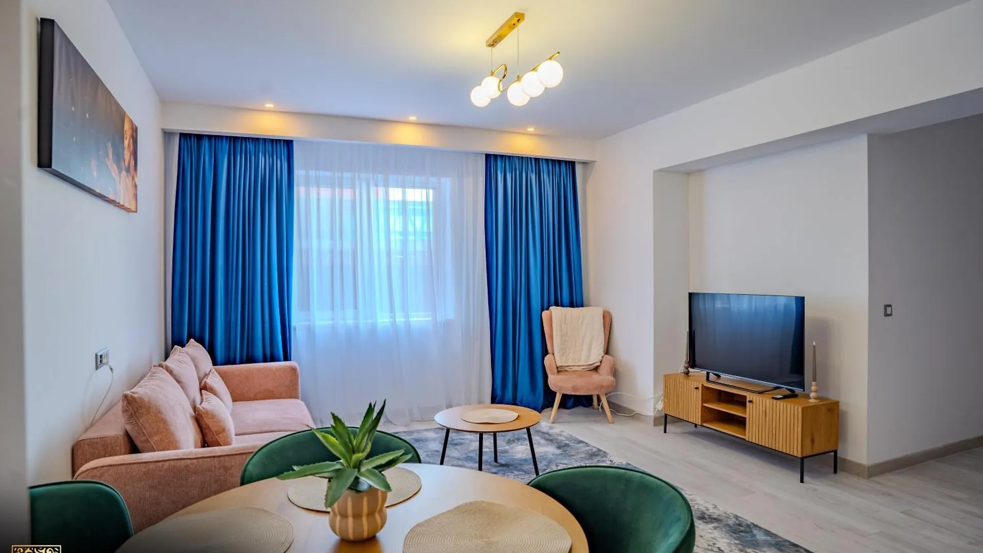 Yamaluxe Apartments - Blue & Pink Vibes Bucarest Romania